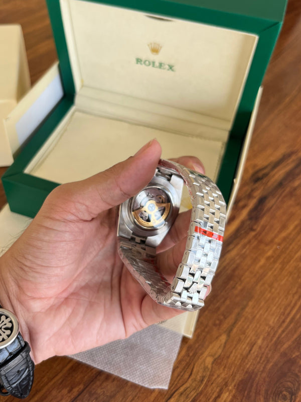 Land Dweller - White Dial - Silver Bracelet