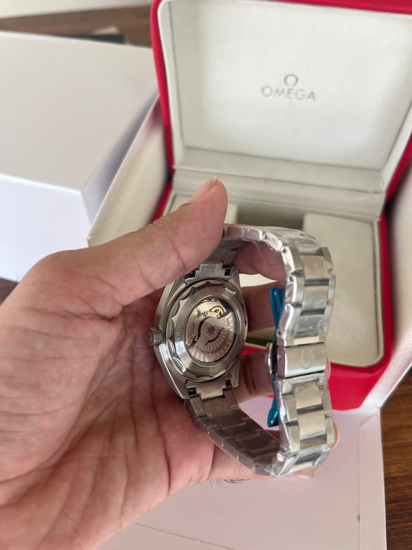 Aquatera - White Dial - Stainless Steel Bracelet