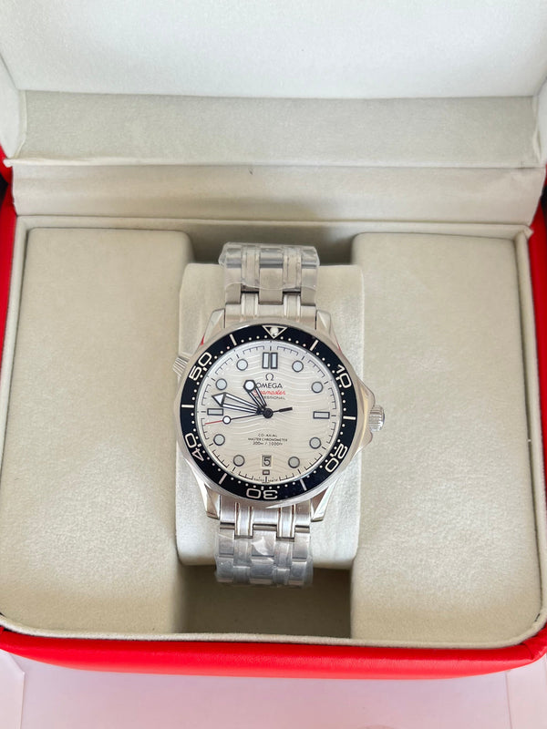Seamaster Diver 300 - Classic White and Silver