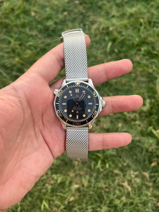 Seamaster Diver 300 007 James Bond Watch - Black/Khaki - Mesh Bracelet